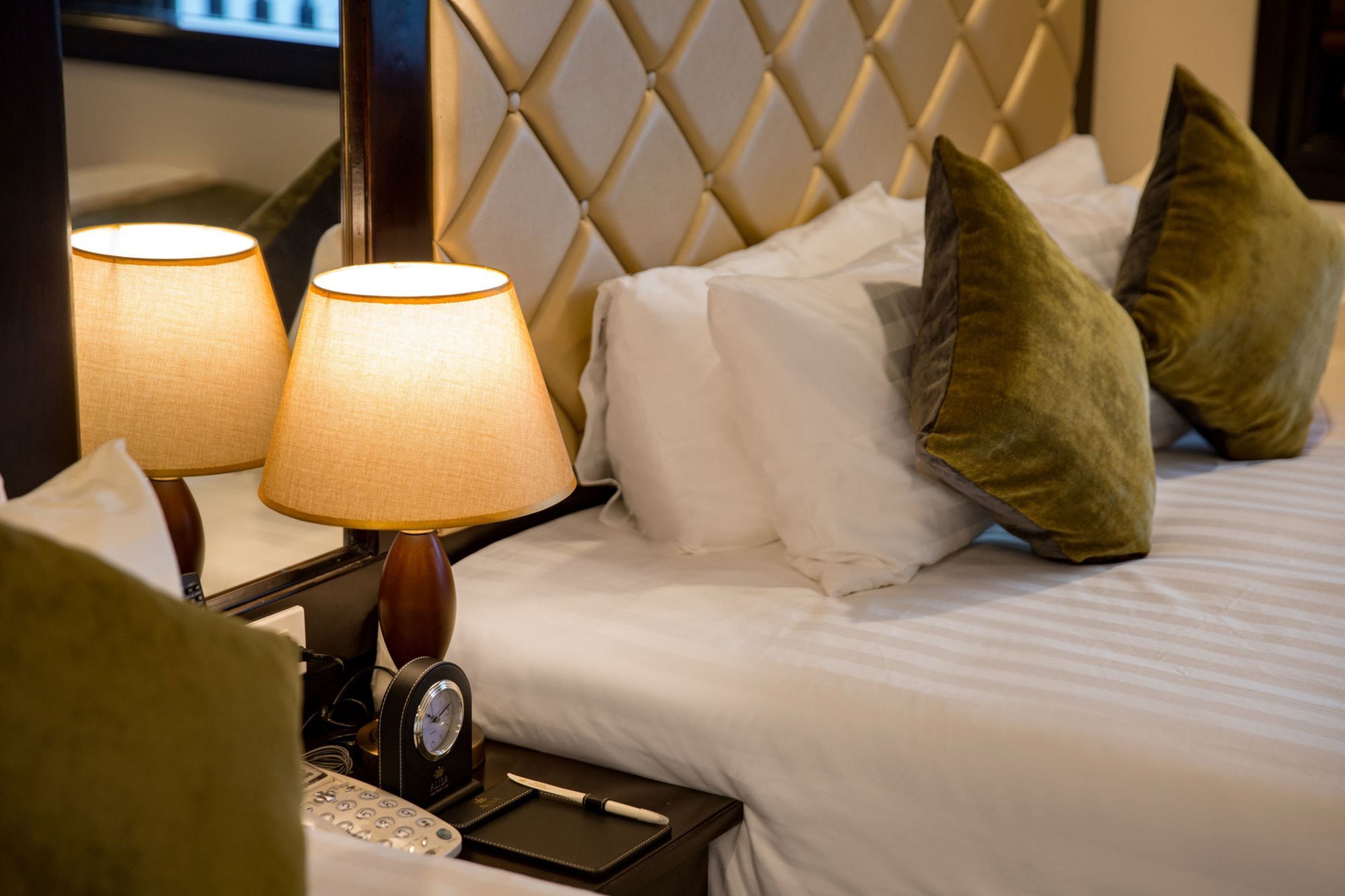 Alisa Premier Cruise Hotell Ha Long Eksteriør bilde