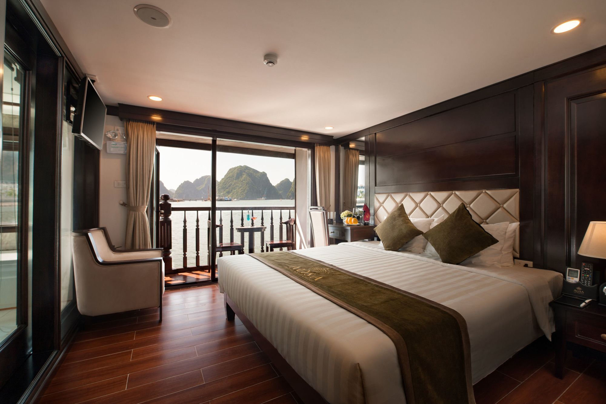 Alisa Premier Cruise Hotell Ha Long Eksteriør bilde